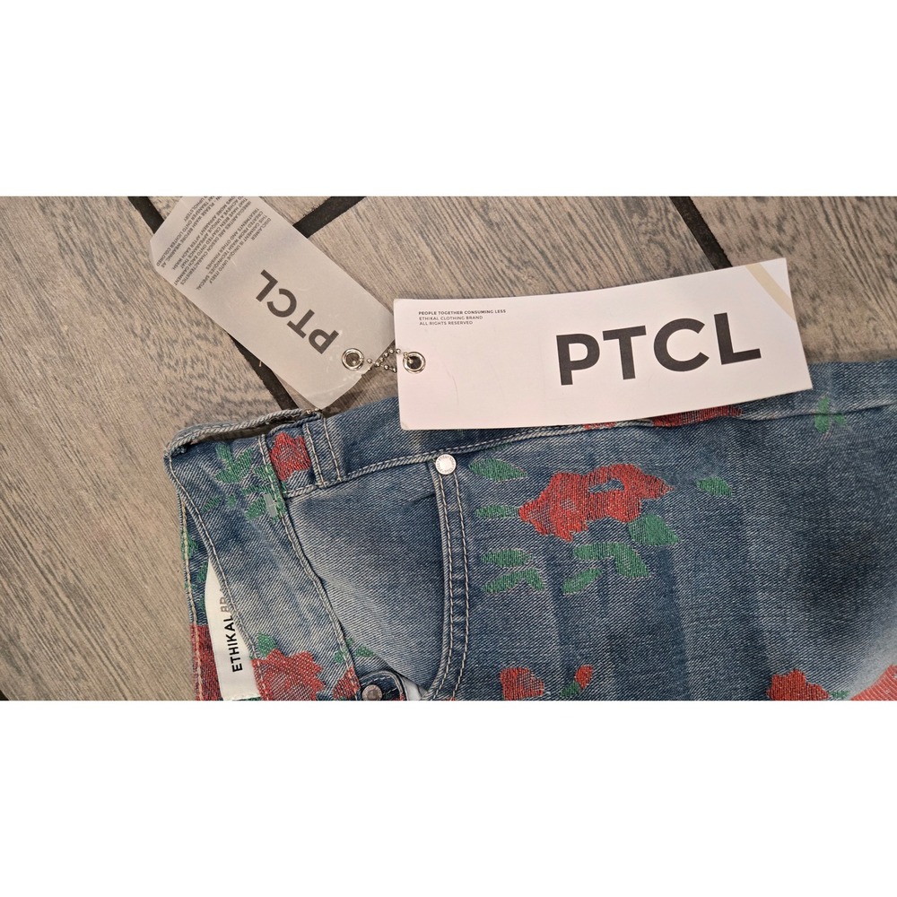 PTCL Ethikal Brand Floral Rose Print Straight Leg Jeans Light Wash Blue Size 26 - Picture 2 of 6